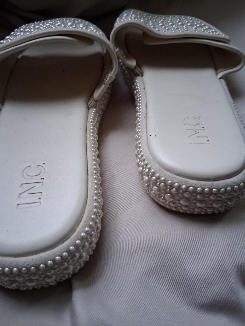 INC International Concepts White Pearl Slide Sandals - Picture 4 of 5